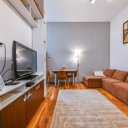 Glam Apartment Cluj-Napoca Exterior photo